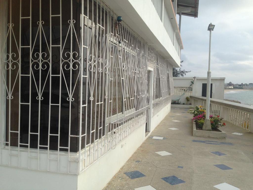Blackpoint Ballenita Luaran gambar
